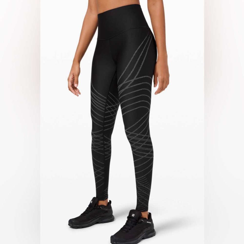 Lululemon Mapped Out High-Rise Tight 28"
Black / Asphalt Grey